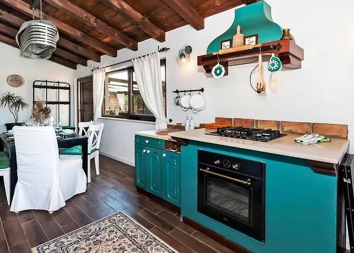 Flora By Guide Βίλα Ρόβινι